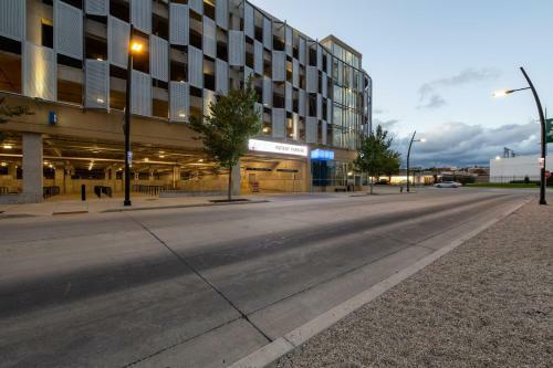 Apartamento Flexhome Skywalk To Fiserv U1 Rooftopgymparking