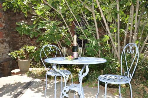 Hostal Le Mas Des Colombes
