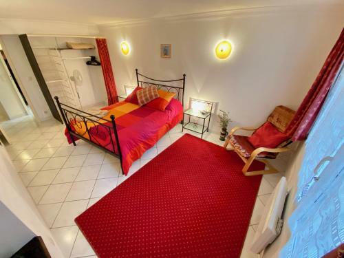 Le Petit Castel