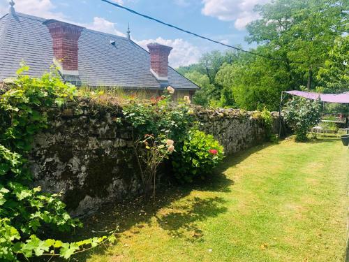 Hostal L?�glantine Studio
