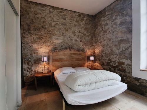 Pleasant Apartment In Olonzac Near Lakebeach
