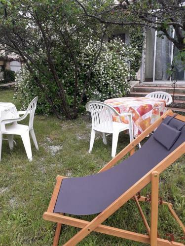 Bed & Breakfast La Maison de Marie-jeanne - Chambres Et Table D'h�tes