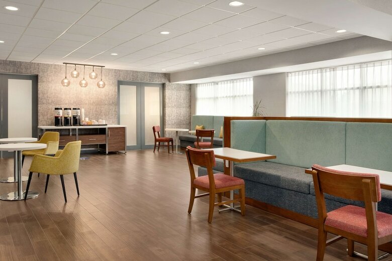 Hotel Hampton Inn St. Louis-columbia