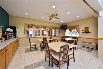 Motel Americas Best Value Inn Geneseo