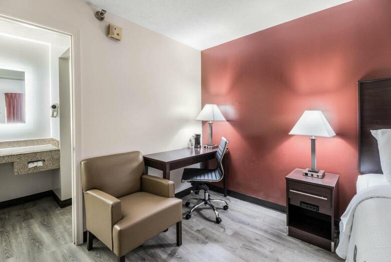 Motel Red Roof Inn Cadiz