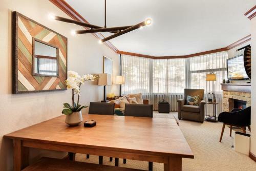 Resort At Squaw Creek #241