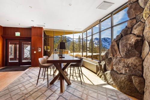 Resort At Squaw Creek #241