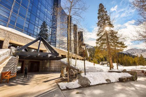 Resort At Squaw Creek #241