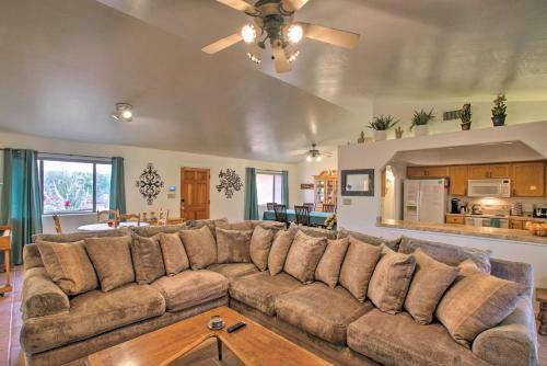 Phoenix Ranch Home With Private Hot Tub And Yard!