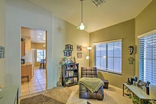 Charming Az Escape With Fire Pit, 1 Mi To Park!
