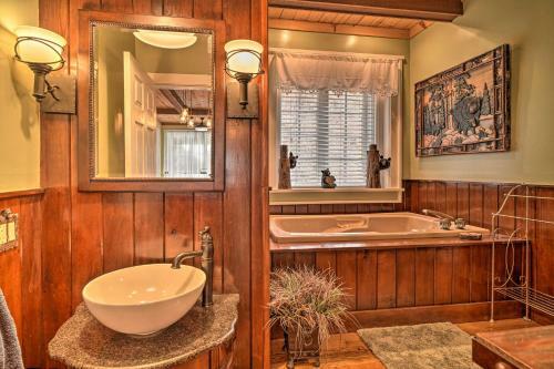 Spacious Newport Cabin In Tranquil Setting!