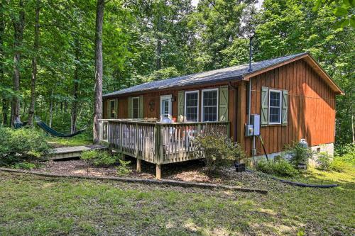 Cabin Hideaway With Fire Pit - 20 Mi To Floyd!