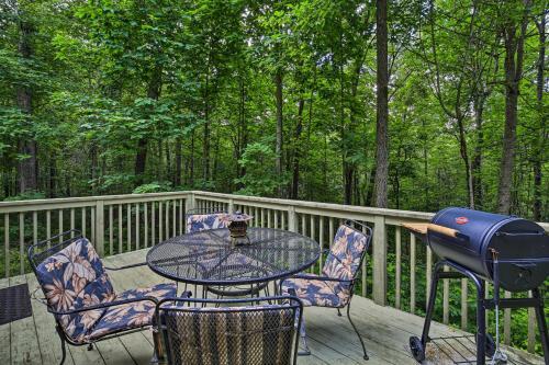 Cabin Hideaway With Fire Pit - 20 Mi To Floyd!