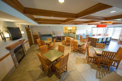Hotel Country Inn And Suites Portage