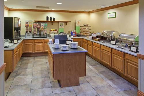Hotel Country Inn And Suites Portage