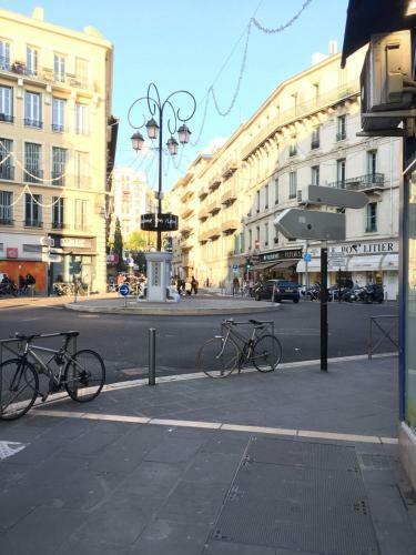 Apartamento Nice Appartement Cosy + Patio Priv�