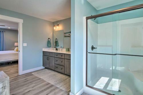 Lampe Retreat With Pool Access - Walk To Lake!