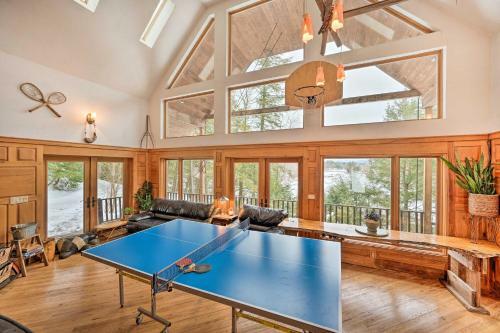 Kid-friendly Cabin With Mountain And River Views!