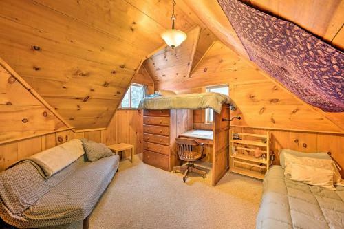 Kid-friendly Cabin With Mountain And River Views!
