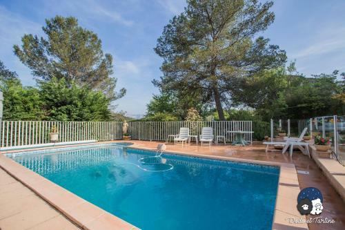 Apartamentos Quiet Studio With Garden And Pool - Dodo Et Tartine
