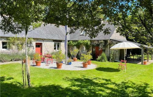 Nice Home In Plouray With 3 Bedrooms