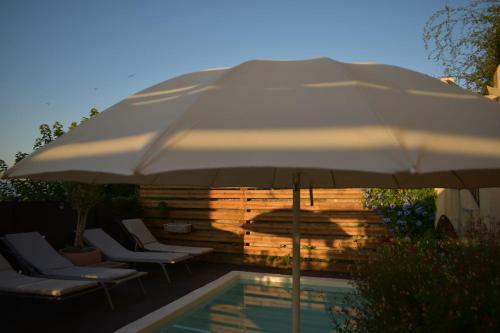 Hostal La Maison Bourgeoise
