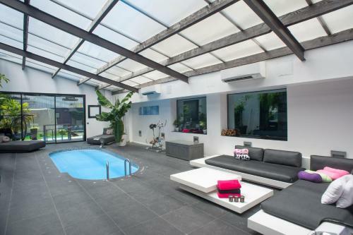 Magnifique Villa Esprit Loft Avec Jacuzzi � Pringy