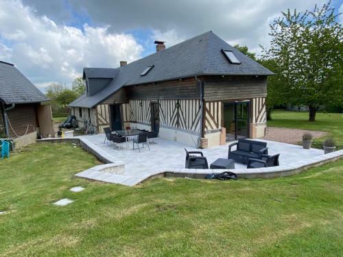 Chaumi�re Des Bichnets Grande Piscine Chauff�e