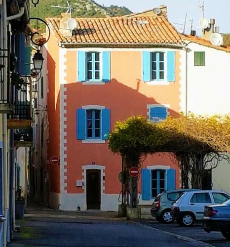 Bed & Breakfast Mountain View Townhouse Quillan