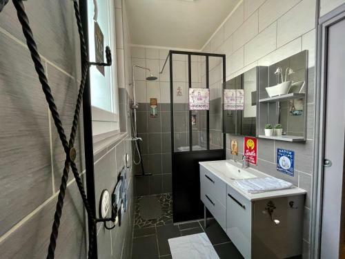 Charming Atypical 3 Bedroom Apartment