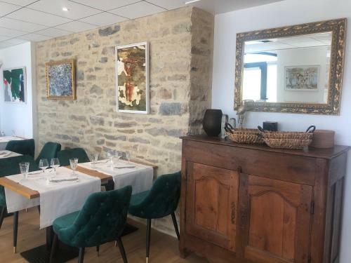 Hotel L'otentik Restaurant Chambres D'h�tes