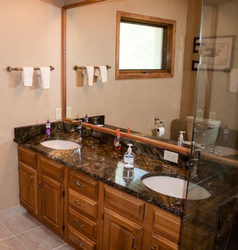 Hostal Golf Course Residences By Gore Creek Properties