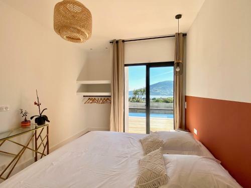 Villa De Standing Avec Magnifique Vue Mer, Sagone