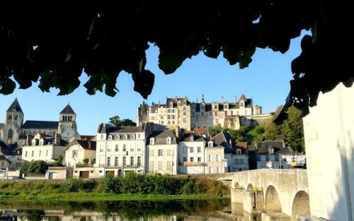 Au Pied Du Ch�teau