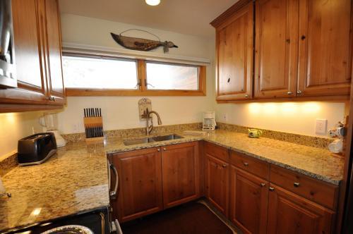 Hostal Sandstone Residences By Gore Creek Properties