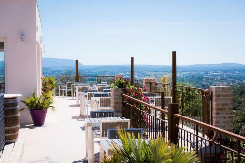 Bed & Breakfast Domaine Du Serre D'av�ne