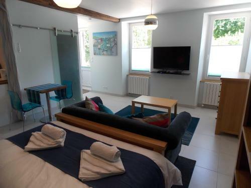Hostal Chez Jousseaume Chambre D'h�tes Et Gites