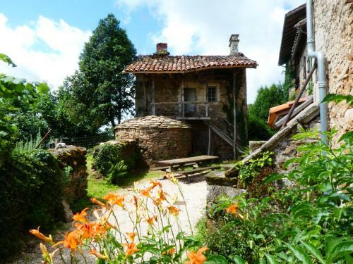 Grande Maison de Caract�re En Pierres -superbe Vue