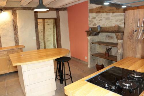 Grande Maison de Caract�re En Pierres -superbe Vue