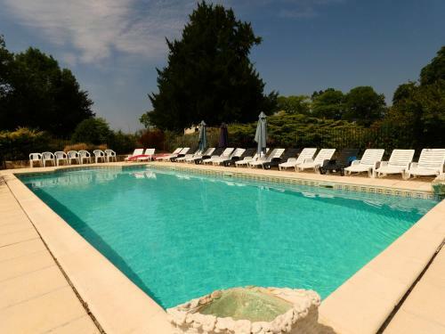 Bed & Breakfast Chateau Des Mautors