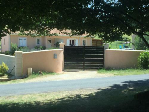 Maison Piscine Priv�e Vall�e Ch�teaux Dordogne