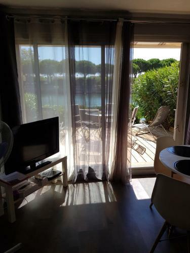 Apartamentos Marina Village