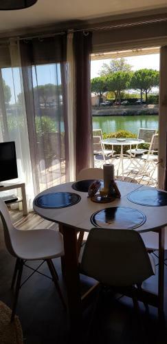 Apartamentos Marina Village