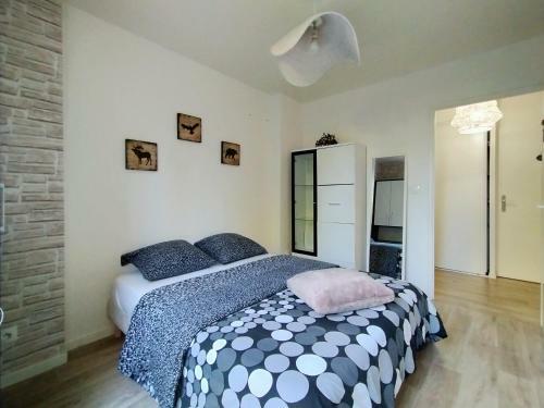 Chic And Spacious Apart With Terrace And Parking