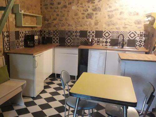 Hostal Le Perche C�ronnais