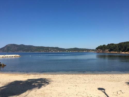 Apartamento Studio � 50 M De La Plage Aper�ue Mer