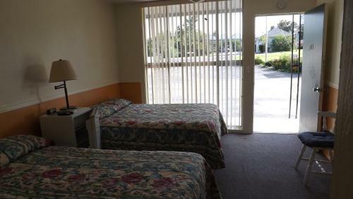 Motel Twin Lakes Inn