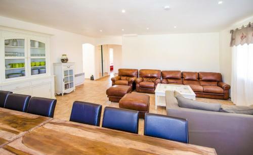Grande Villa R�cente � Sainte Maxime - Golfe De Saint Tropez