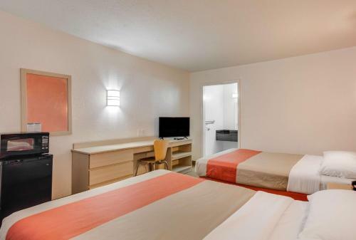 Motel 6 Fayetteville