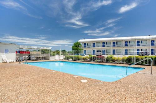 Motel 6 Fayetteville